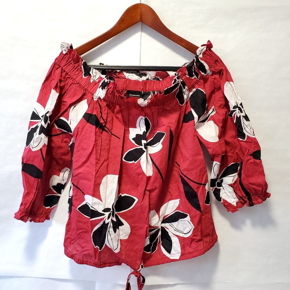$5 SALE * Who What Wear Burgundy W/White & Black Floral Off Shoulder Top -L